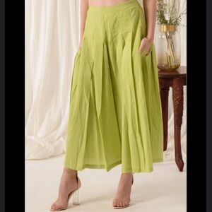 Miss Nicky Everyday Flared Pant in Lime Green Wide-Leg High Rise M